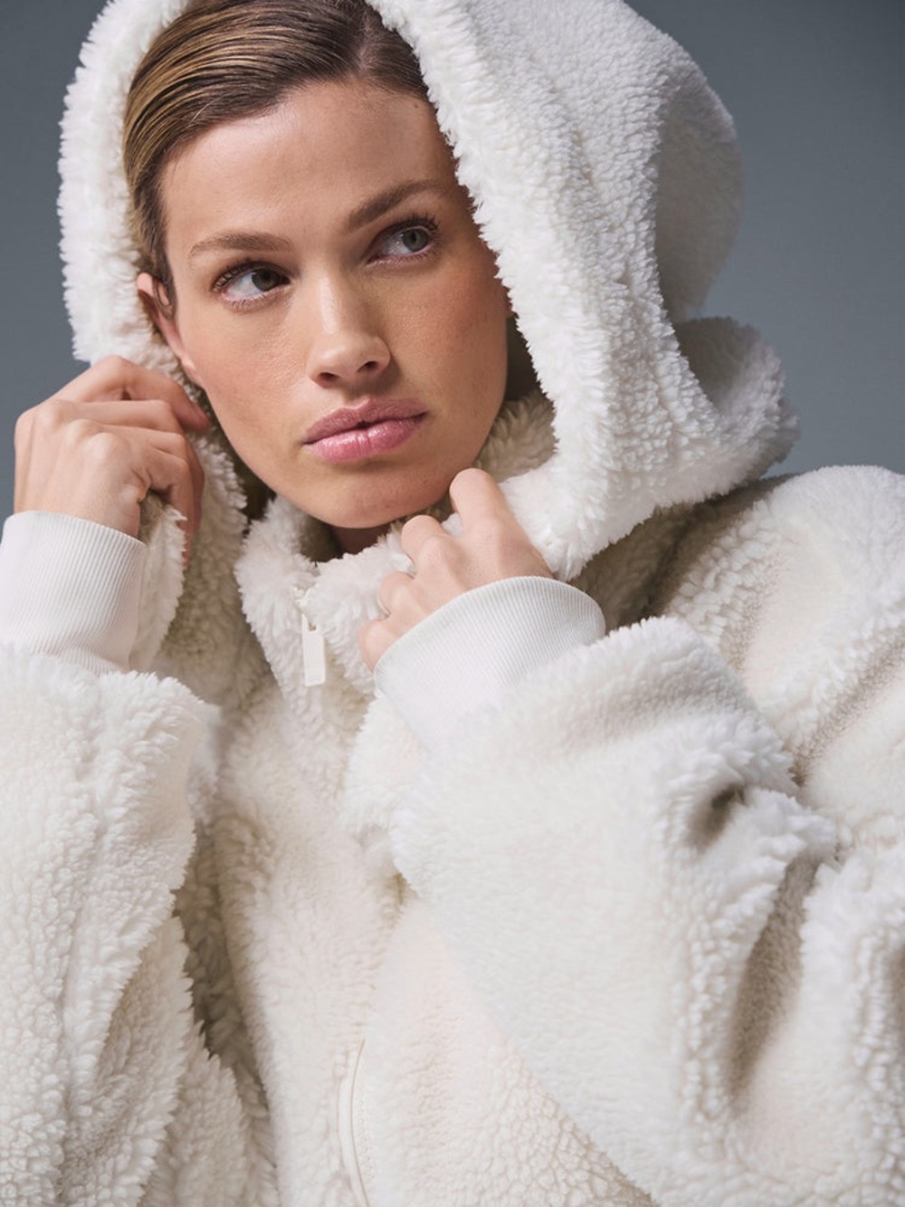 ALO Yoga Cream Sherpa Zip-Up Teddy Jacket - Picture 3 of 6